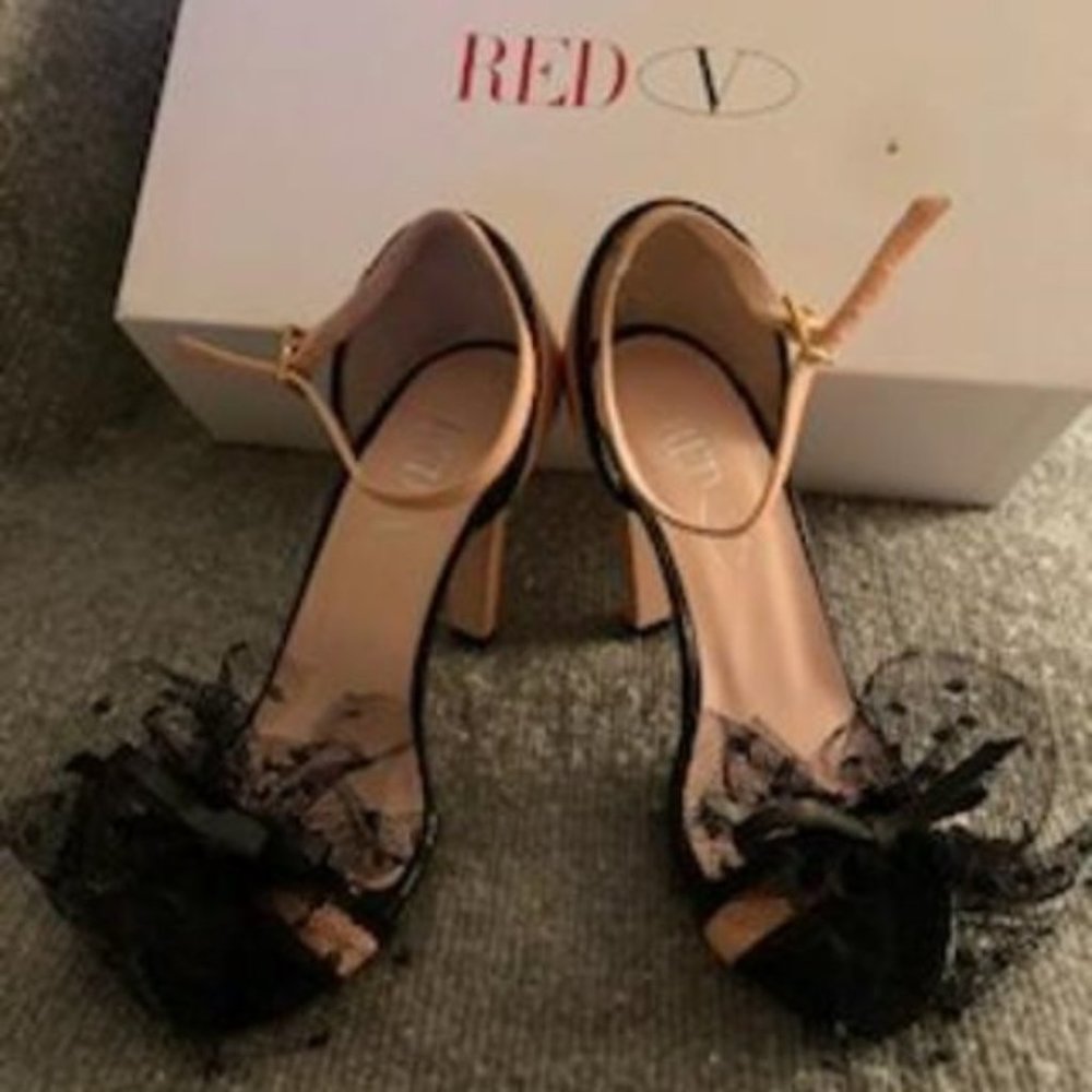 VALENTINO BLUSH PINK/BLACK OPEN TOE HEELS 6.5M